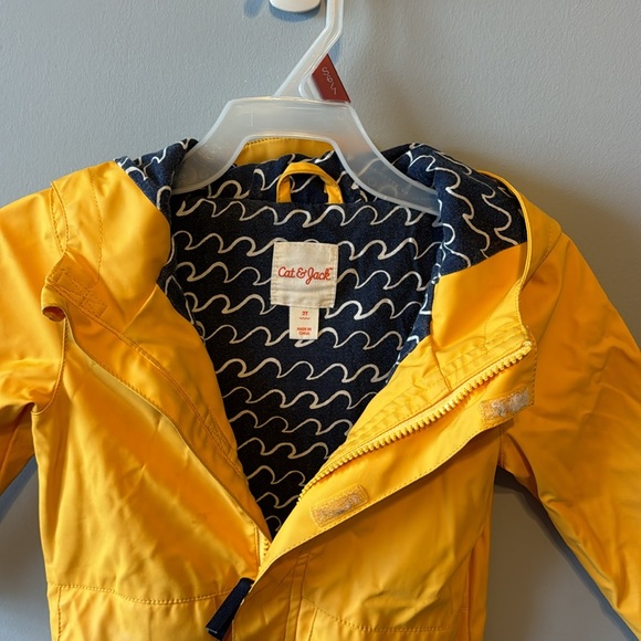 2T Toddler raincoat - Picture 3 of 3